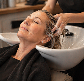 Salon Hair Design by Wilke - Friseursalon in Magdeburg - Haarpflege, Intensivpflege (Kur), Intensivpflege/ Farbauffrischung, stärkende Behandlung (Wellaplex)
